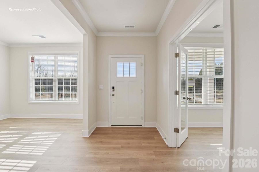 Spacious, unfurnished interior of a new home in Oak Grove Hill, Huntersville (Image 32).