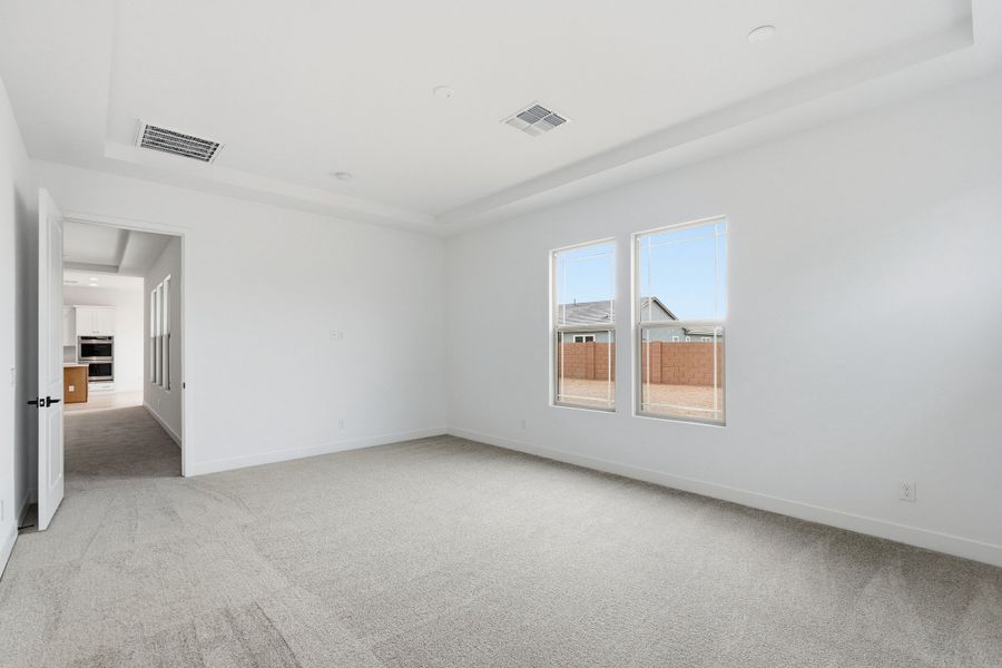 Spacious, unfurnished interior of a new home in Aloravita South, Peoria (Image 25).