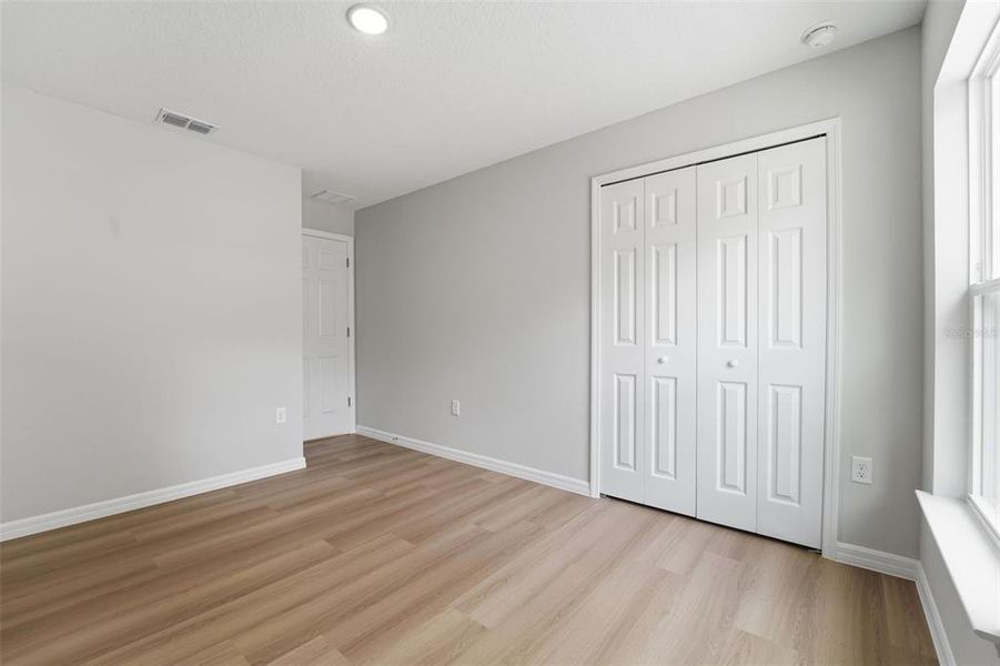 Spacious, unfurnished interior of a new home in , Eustis (Image 10).
