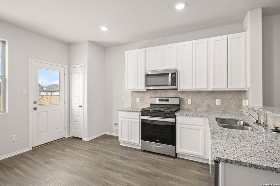 Furnished interior view inside a new home in Blue Ridge Ranch, San Antonio (Image 10).