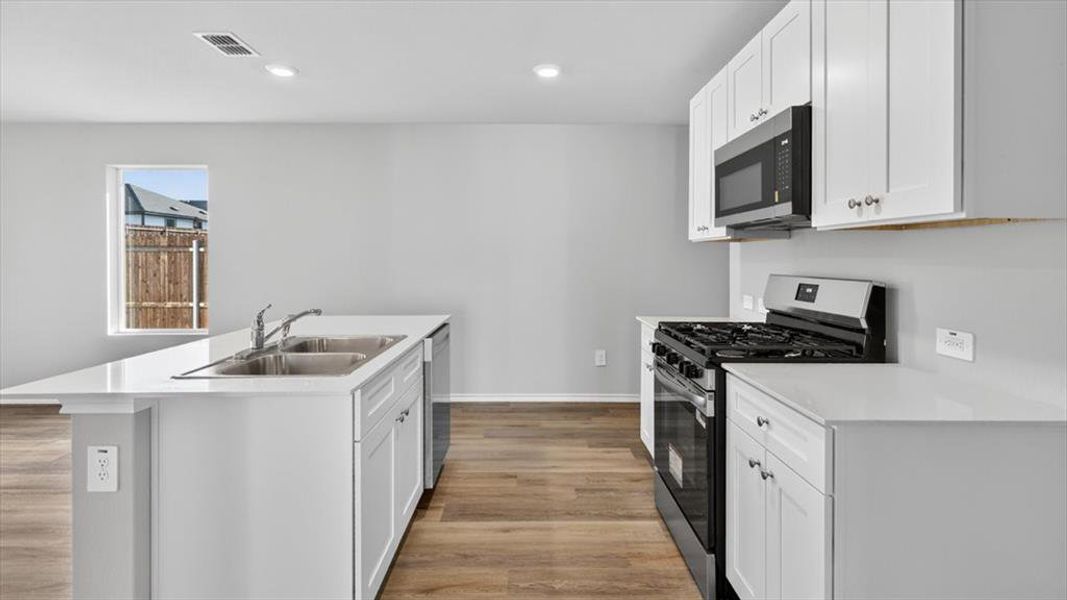 Furnished interior view inside a new home in Hickory Grove, Denton (Image 6).