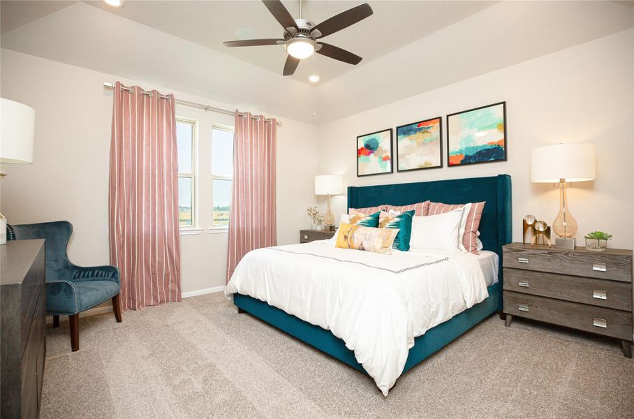 Furnished interior view inside a new home in Montgomery Ridge: Landmark Collection, Montgomery (Image 33).