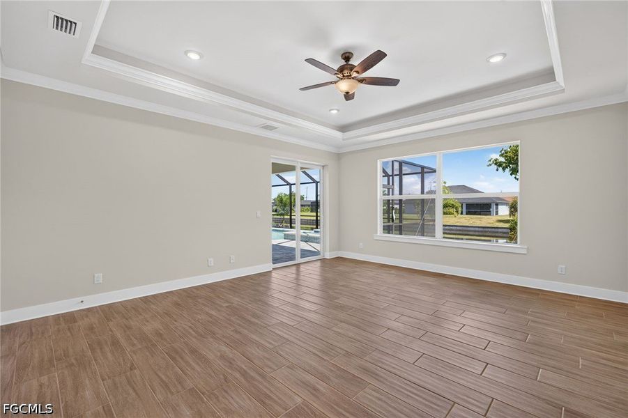 Spacious, unfurnished interior of a new home in Cape Coral, Cape Coral (Image 19). Spacious, unfurnished interior of a new home in Cape Coral, Cape Coral (Image 19).
