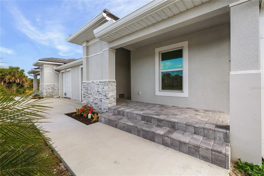Exterior details and patio area of a home in , Punta Gorda (Image 4).