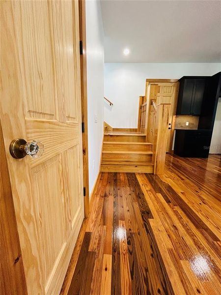 Spacious, unfurnished interior of a new home in , Gainesville (Image 19).