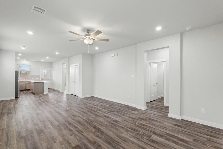 Spacious, unfurnished interior of a new home in River Ranch Trails, Angleton (Image 23). Spacious, unfurnished interior of a new home in River Ranch Trails, Angleton (Image 23).