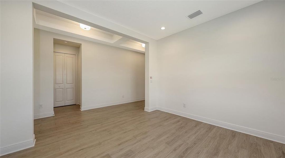 Spacious, unfurnished interior of a new home in Palm Grove, Lakewood Ranch (Image 21).