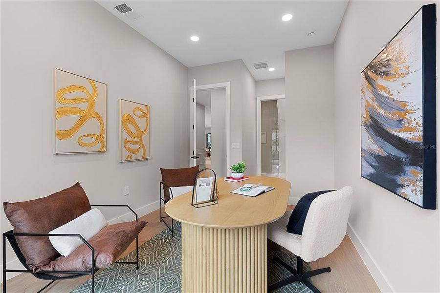 Furnished interior view inside a new home in , Orlando (Image 31).