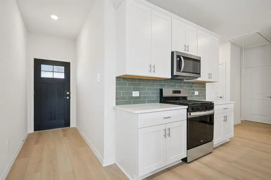 Photo is not of the actual home, but is an inspirational photo of builder’s model home and may depict options, furnishings, and/or decorator features that are not included.