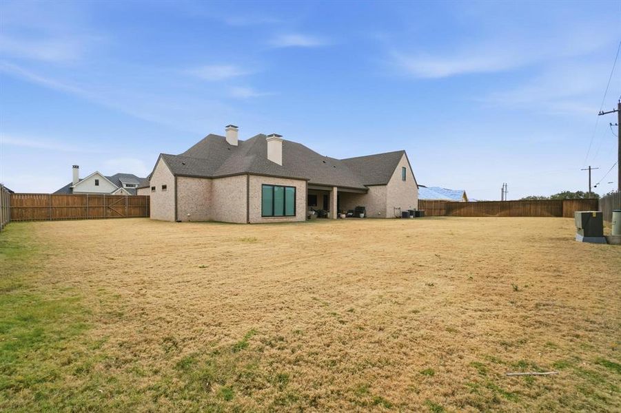 Exterior details and patio area of a home in , Abilene (Image 19).