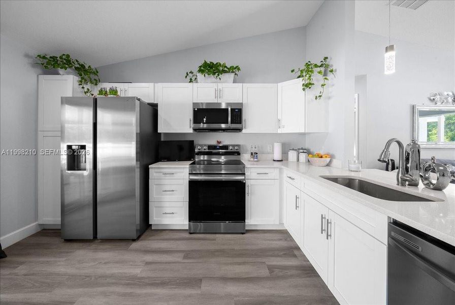 Furnished interior view inside a new home in , Ocala (Image 7).