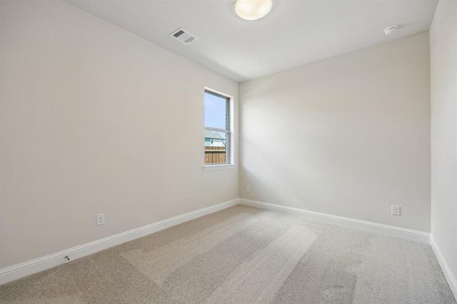 Spacious, unfurnished interior of a new home in Summer Crest, Fort Worth (Image 22). Spacious, unfurnished interior of a new home in Summer Crest, Fort Worth (Image 22).