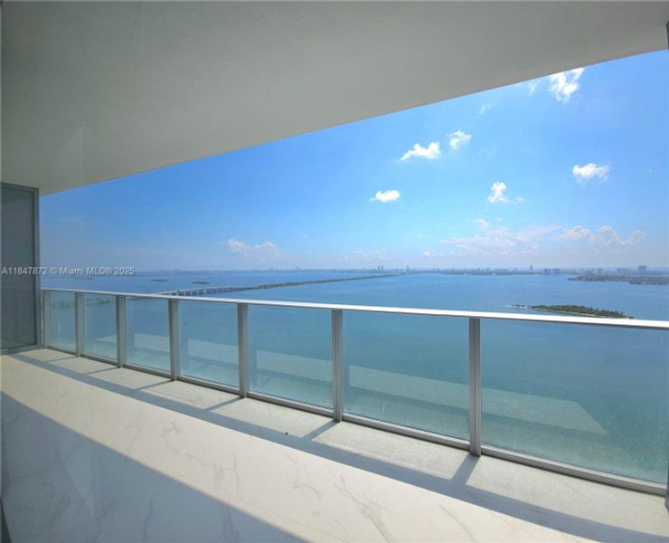 Exterior details and patio area of a home in Aria Reserve, Miami (Image 23).