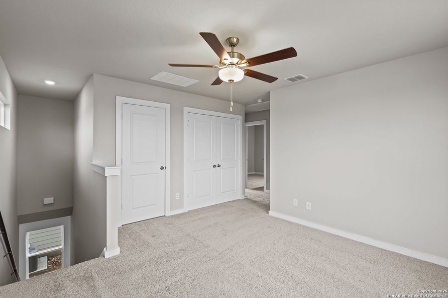 Spacious, unfurnished interior of a new home in Garden Grove, Schertz (Image 28).