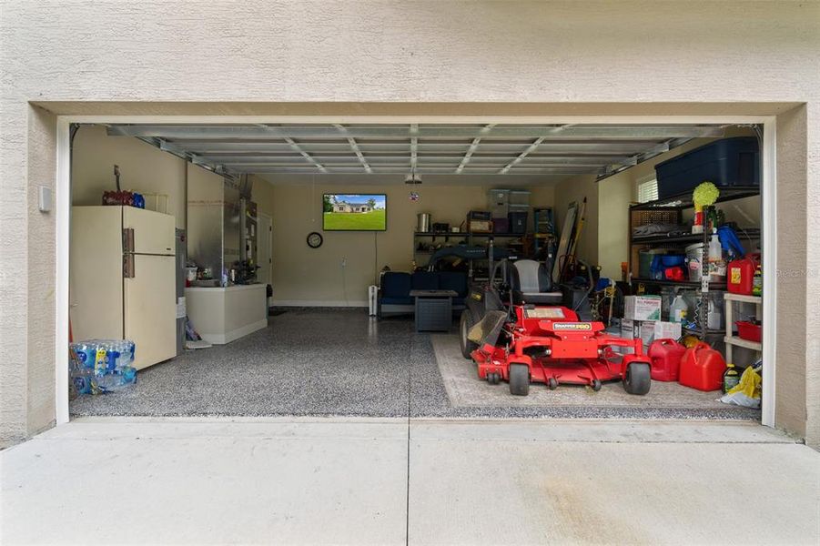 Exterior details and patio area of a home in , Ocala (Image 3).