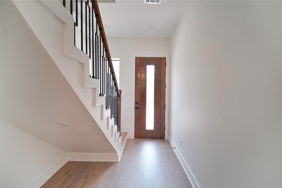 Spacious, unfurnished interior of a new home in , Houston (Image 21).