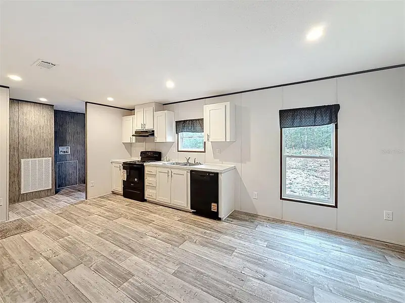 Furnished interior view inside a new home in , Hawthorne (Image 4).