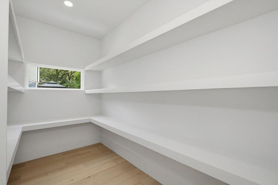 Spacious, unfurnished interior of a new home in , Atlanta (Image 42).