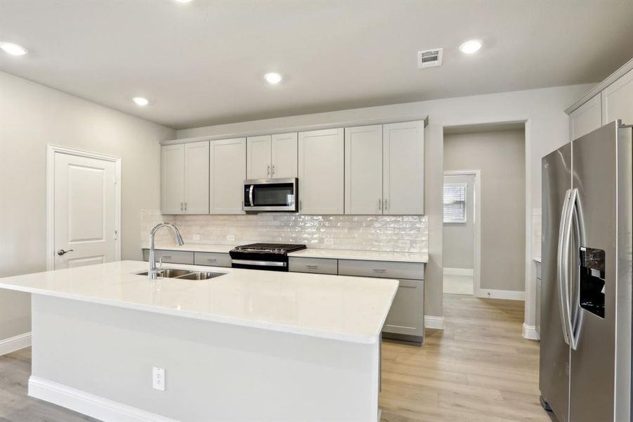 Photo is not of the actual home, but is an inspirational photo of builder’s model home and may depict options, furnishings, and/or decorator features that are not included. Photo is not of the actual home, but is an inspirational photo of builder’s model home and may depict options, furnishings, and/or decorator features that are not included.