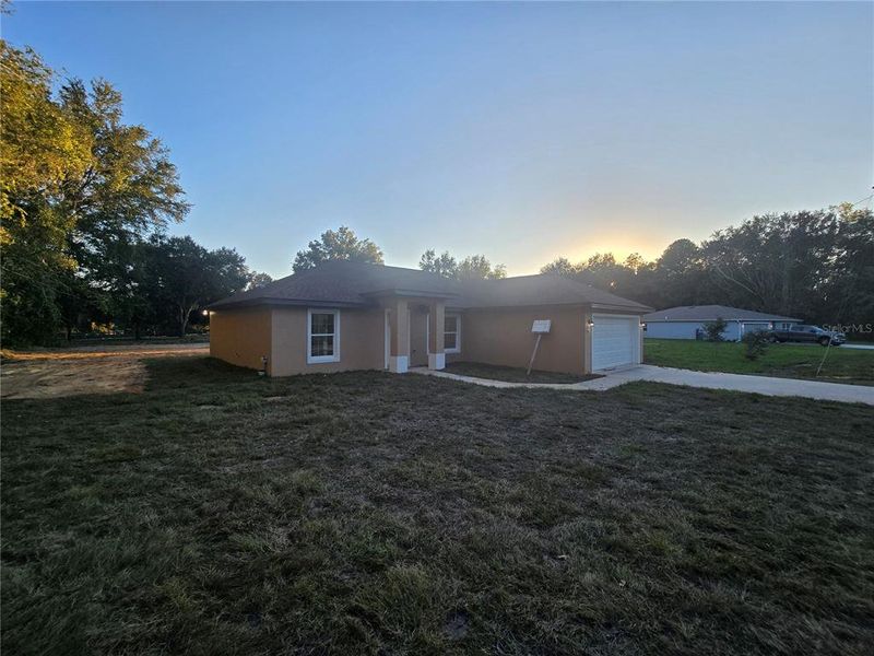 Exterior details and patio area of a home in , Ocala (Image 20). Exterior details and patio area of a home in , Ocala (Image 20).