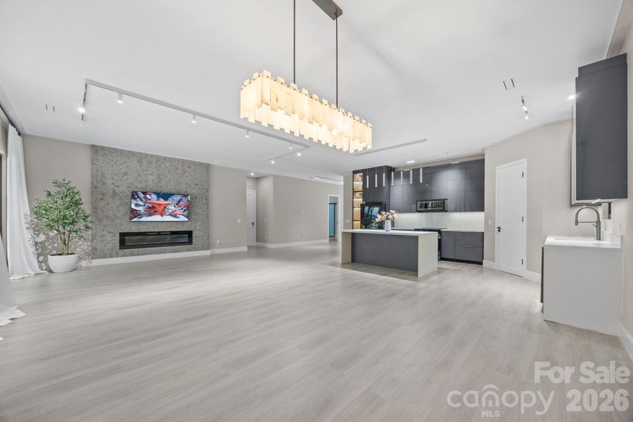 Image 36 of a home in .