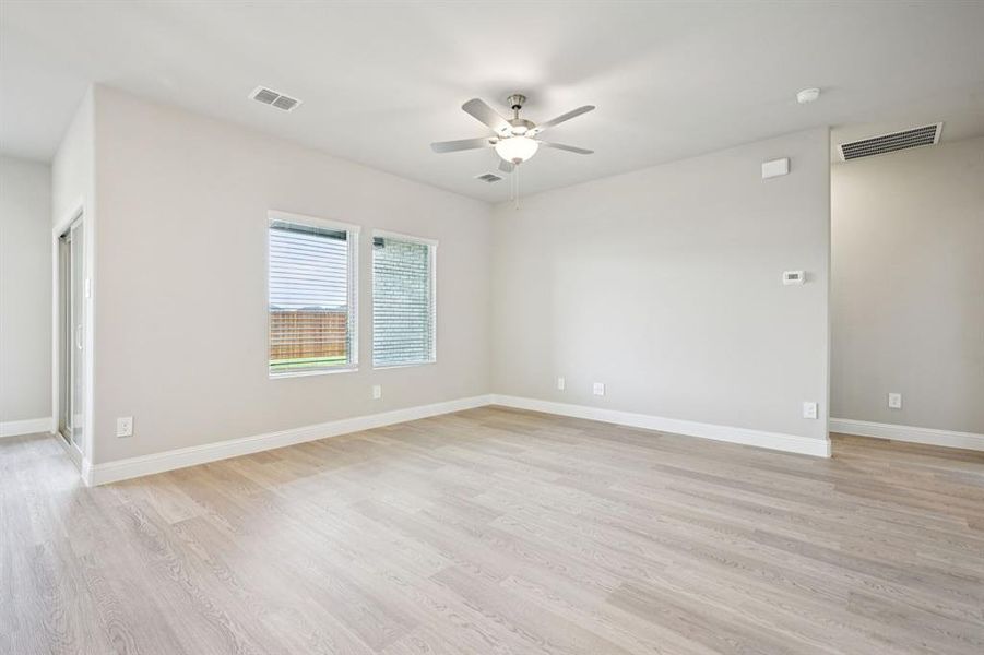 Photo is not of the actual home, but is an inspirational photo of builder’s model home and may depict options, furnishings, and/or decorator features that are not included. Photo is not of the actual home, but is an inspirational photo of builder’s model home and may depict options, furnishings, and/or decorator features that are not included.