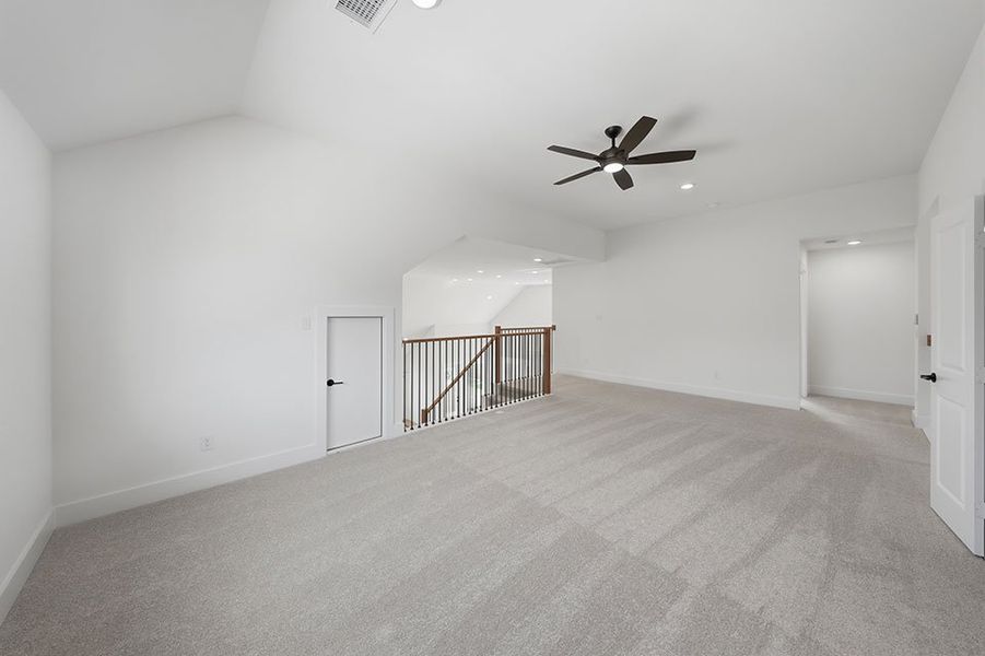 Spacious, unfurnished interior of a new home in Brookhollow West, Prosper (Image 36).