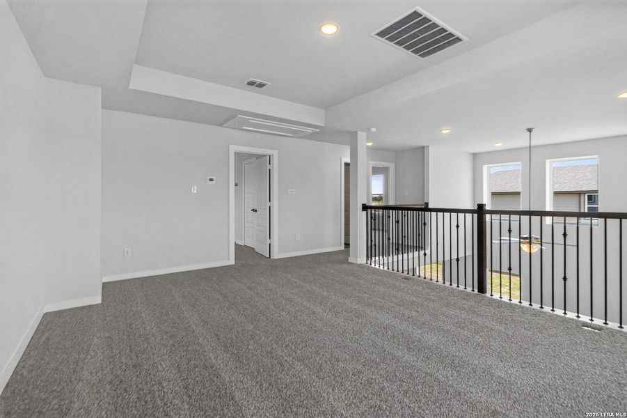 Spacious, unfurnished interior of a new home in Hickory Ridge, Elmendorf (Image 11). Spacious, unfurnished interior of a new home in Hickory Ridge, Elmendorf (Image 11).