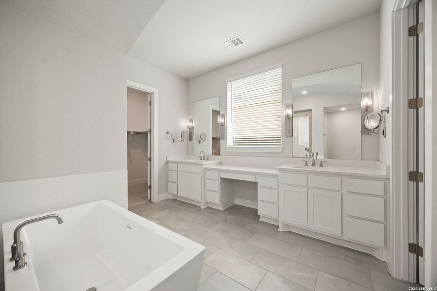 Furnished interior view inside a new home in Ventana, Bulverde (Image 8).