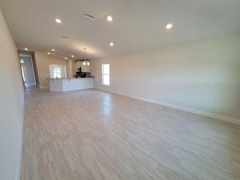Spacious, unfurnished interior of a new home in Ocala Crossings South, Ocala (Image 6). Spacious, unfurnished interior of a new home in Ocala Crossings South, Ocala (Image 6).