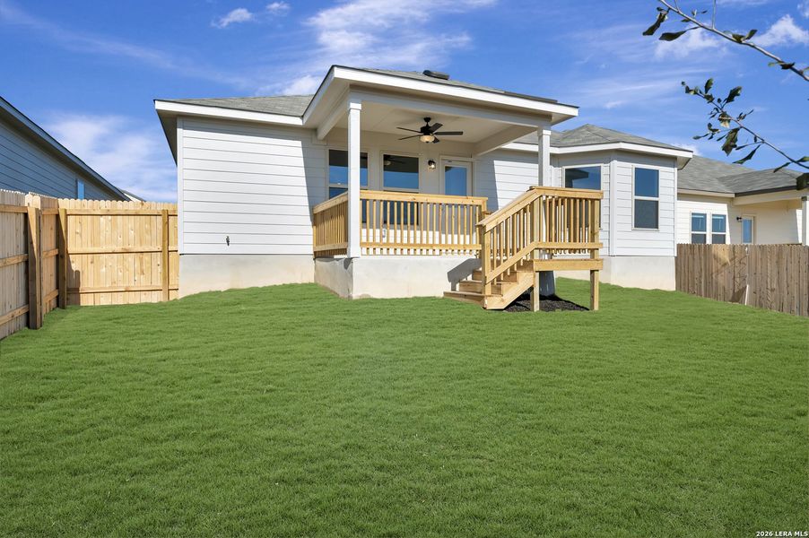 Exterior details and patio area of a home in Paloma Park, Converse (Image 27).
