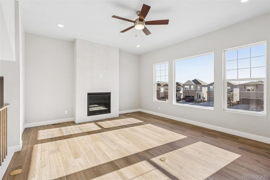 Spacious, unfurnished interior of a new home in Trailside at Cottonwood Creek, Colorado Springs (Image 23).