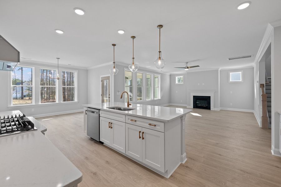 Representative furnished interior of a home built from the The Hampton by RobuckHomes in Baylee Ridge, Selma (Image 106).