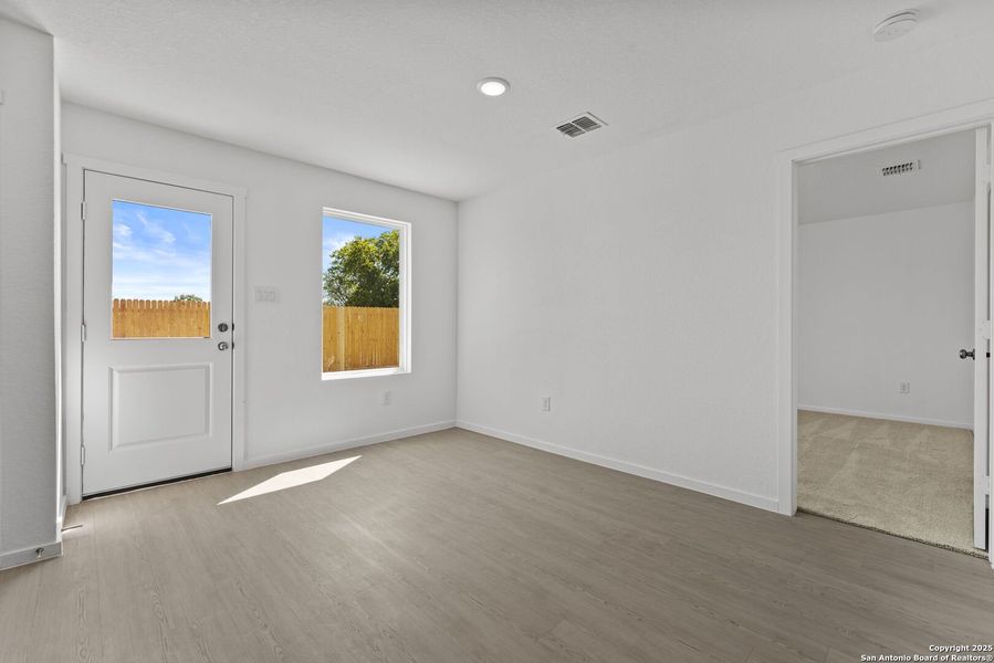 Spacious, unfurnished interior of a new home in Torian Village: Watermill Collection, San Antonio (Image 16).