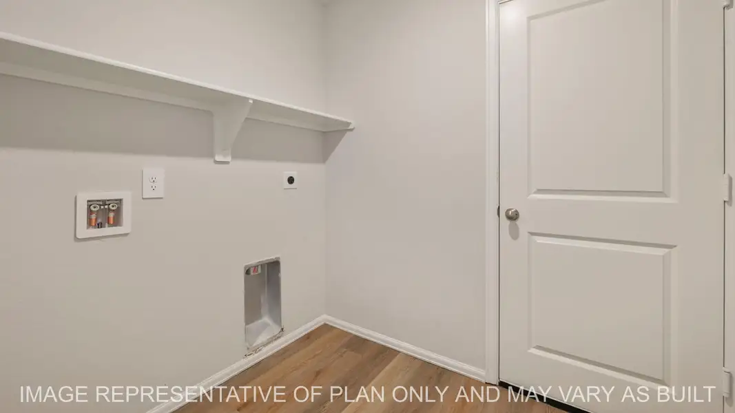 Spacious, unfurnished interior of a new home in Wilkins Valley, Brenham (Image 18).