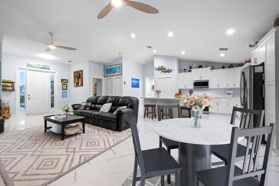 Furnished interior view inside a new home in , Port St. Lucie (Image 19).