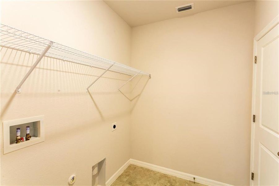 Spacious, unfurnished interior of a new home in , Punta Gorda (Image 22).