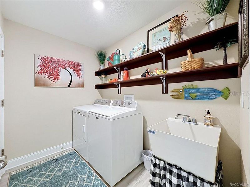 Furnished interior view inside a new home in The Fairways At Twisted Oaks, Beverly Hills (Image 61).