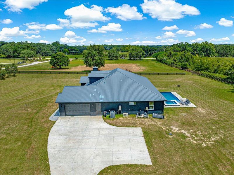 Front exterior of a new home in , Ocala, FL, highlighting curb appeal (Image 28). Front exterior of a new home in , Ocala, FL, highlighting curb appeal (Image 28).