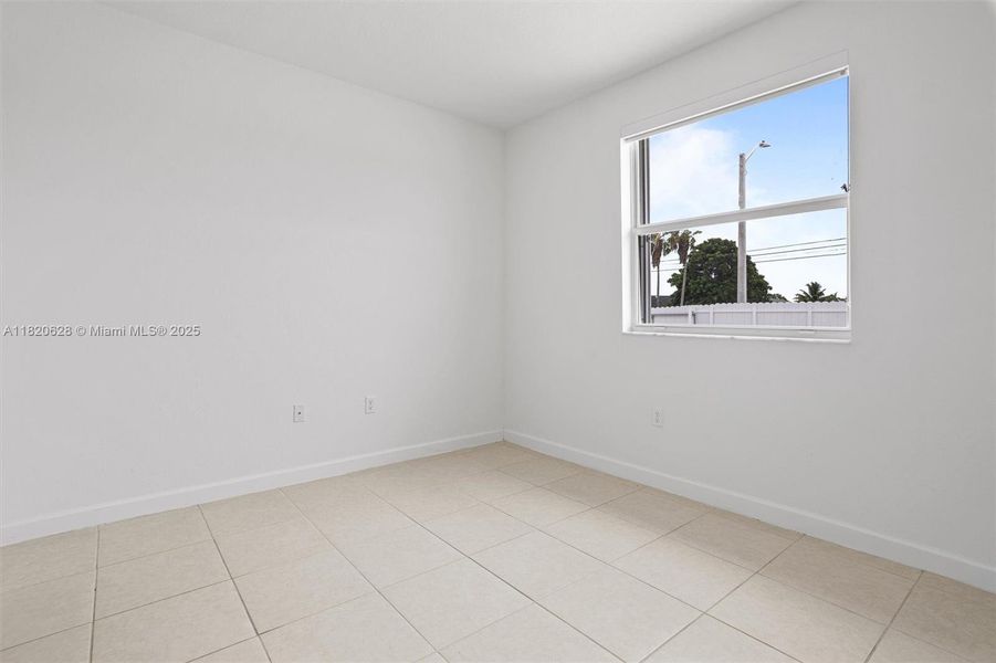 Spacious, unfurnished interior of a new home in , Miami (Image 32).