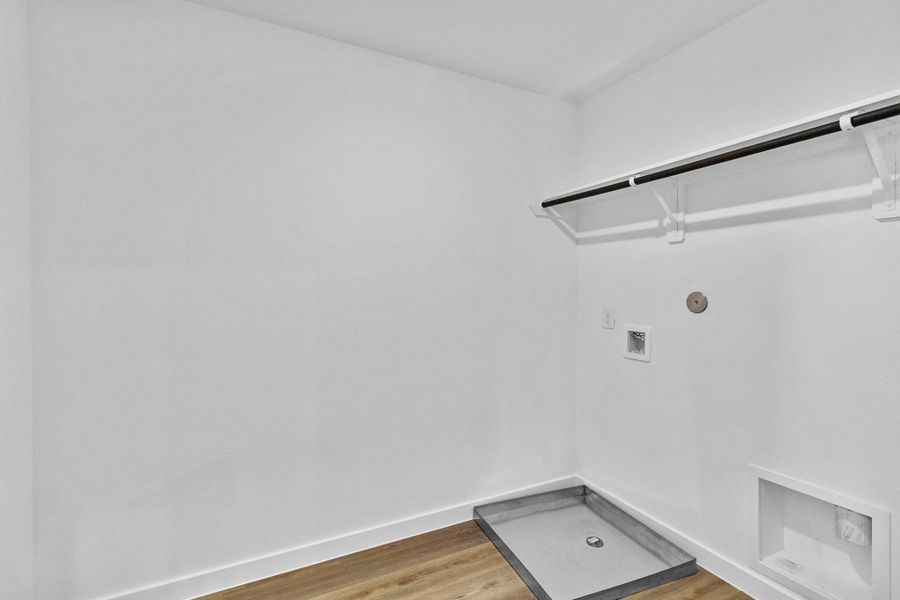 Spacious, unfurnished interior of a new home in Grand West, Houston (Image 22).