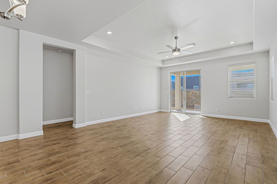 Spacious, unfurnished interior of a new home in Paseo Del Este, El Paso (Image 17).