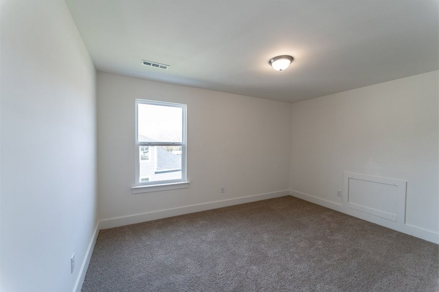 Spacious, unfurnished interior of a new home in Brush Creek, Fairview (Image 55).