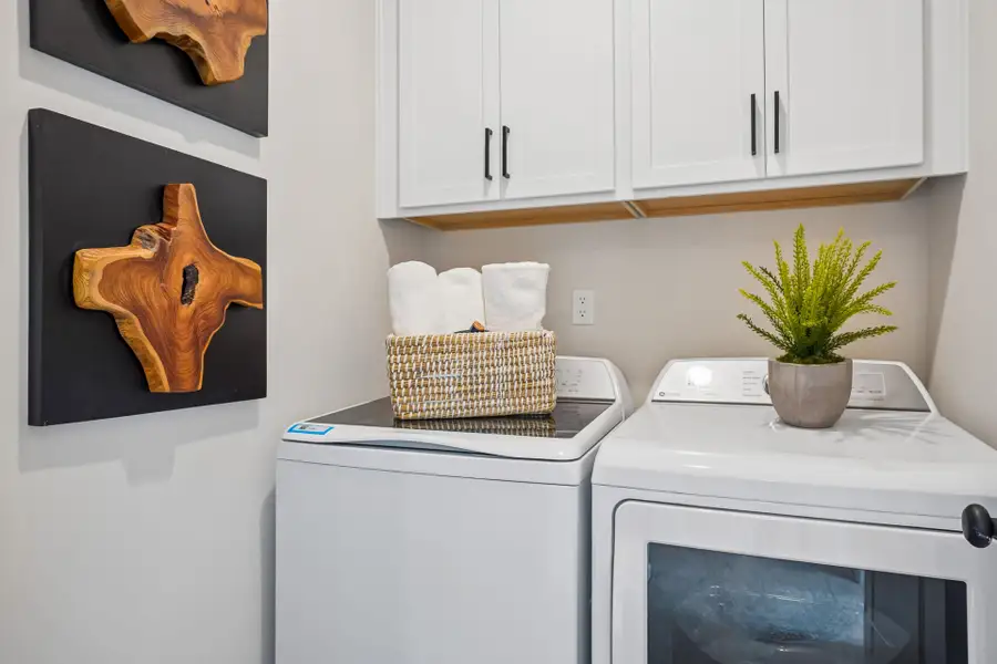 Representative interior finishes for a home built from the Seine by Caruso Homes in South Lake Townes at Flowers Plantation, Clayton (Image 20).