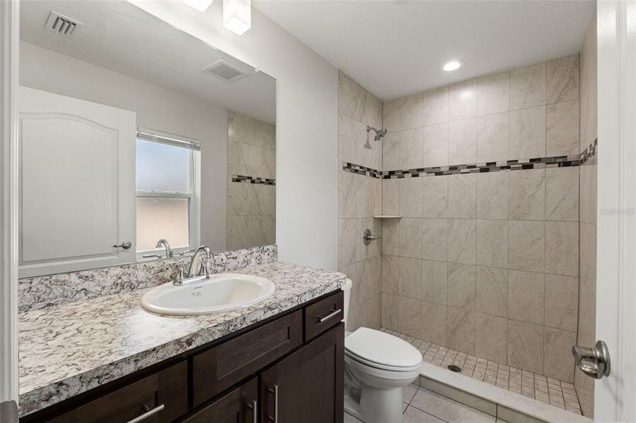 Furnished interior view inside a new home in , Spring Hill (Image 42).