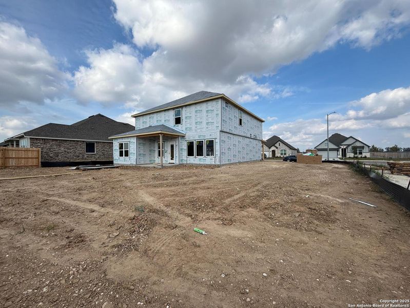 Image 41 of a home in The Heights at Saddlebrook Ranch 60's.