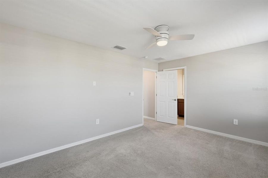 Spacious, unfurnished interior of a new home in Nautique at Waterside, Sarasota (Image 18).