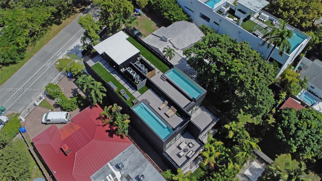 Image 93 of a home in .