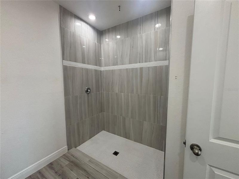Image 10 of a home in .