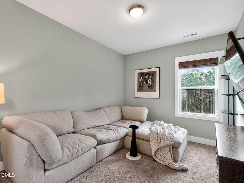 020-1280x960-loft-area